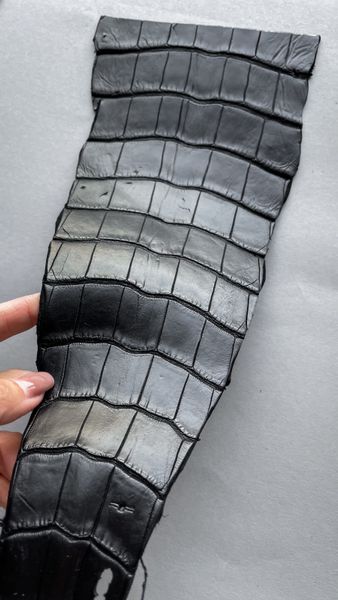 Лоскут шкіри крокодила, чорний 000002578 фото