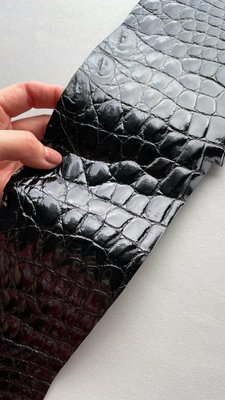 Лоскут шкіри крокодила, чорний 000000892 фото