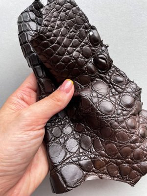 Лоскут шкіри крокодила, шоколадний 000000830 фото