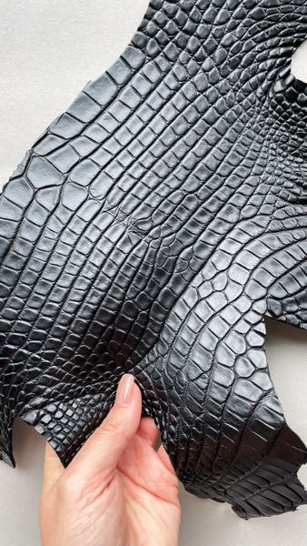 Crocodile leather piece, black