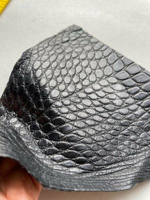 Лоскут шкіри крокодила, чорний 000000978 фото