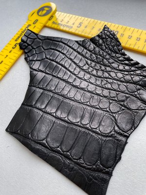 Лоскут шкіри крокодила, чорний 000000979 фото