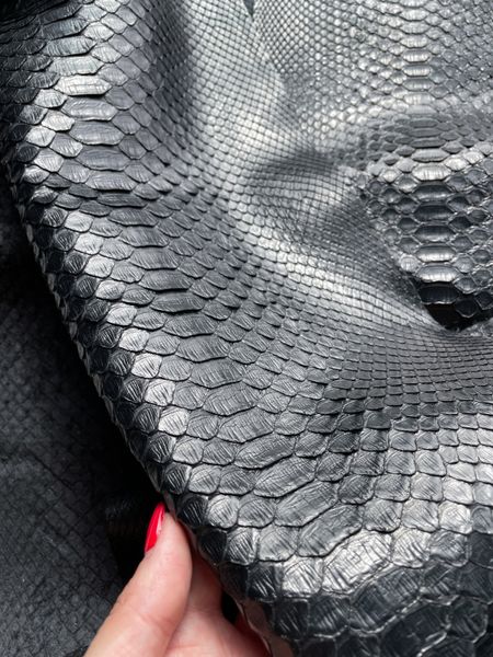 Python skin, black 243 cm (available for cut from 20cm)