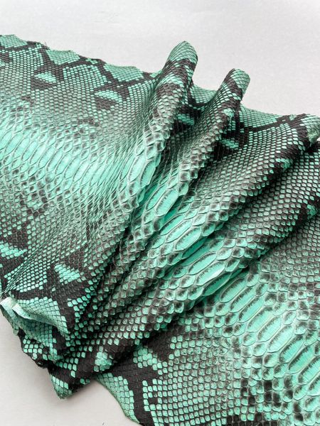 Python skin, emerald 225 сm (available for cut from 20cm)