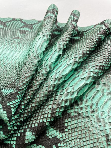 Python skin, emerald 225 сm (available for cut from 20cm)