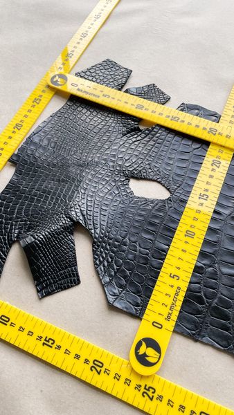 Crocodiles' Half-skin, black color