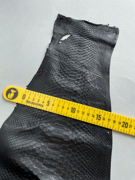 Python skin, black 151 cm (available for cut from 20cm)