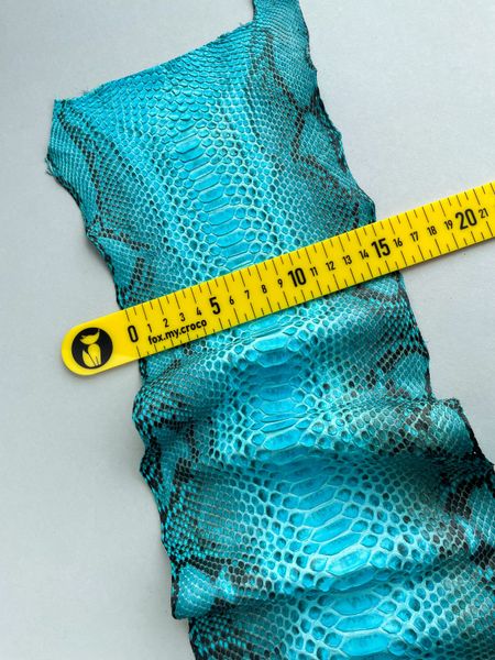 Python leather, turquoise 30 cm