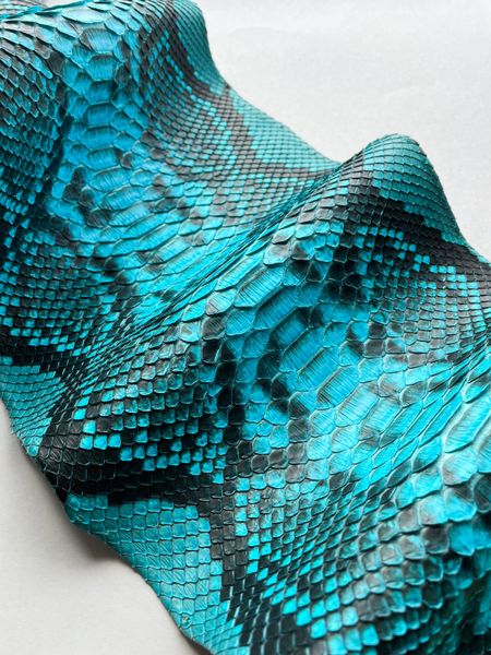 Python leather, turquoise 30 cm