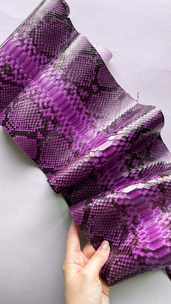 Python skin, lilac 125 cm (available for cut from 20cm)