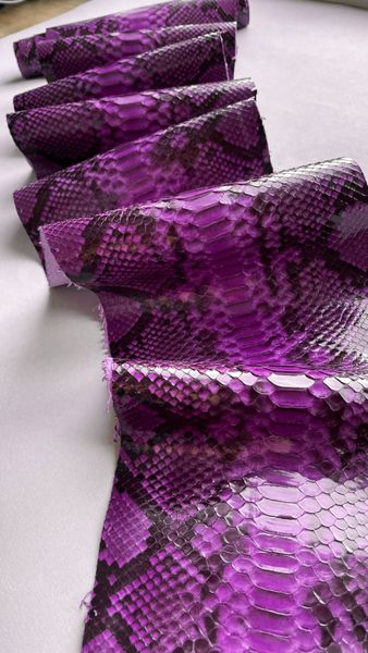 Python skin, lilac 125 cm (available for cut from 20cm)