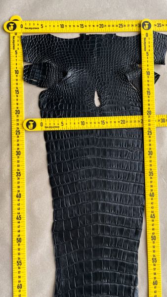 Crocodiles' Half-skin, black color