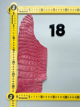 Crocodile leather piece, dark pink