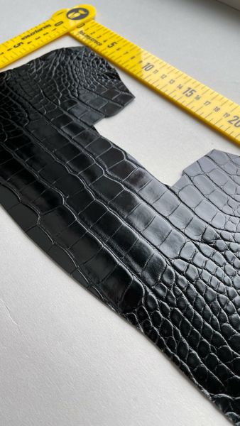 Лоскут шкіри крокодила, чорний 000000923 фото