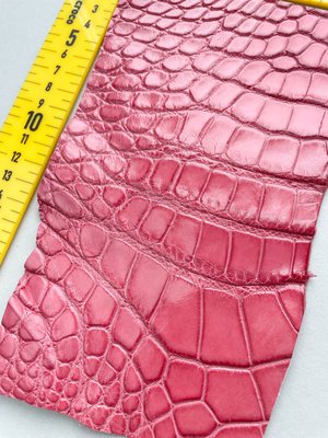 Crocodile leather piece, dark pink