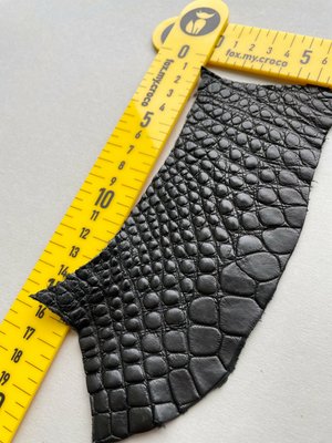 Лоскут шкіри крокодила, чорний 000000628 фото