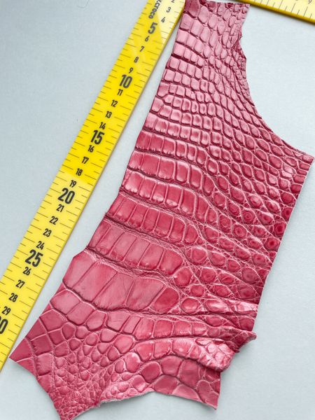 Crocodile leather piece, dark pink