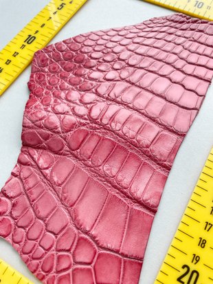 Crocodile leather piece, dark pink