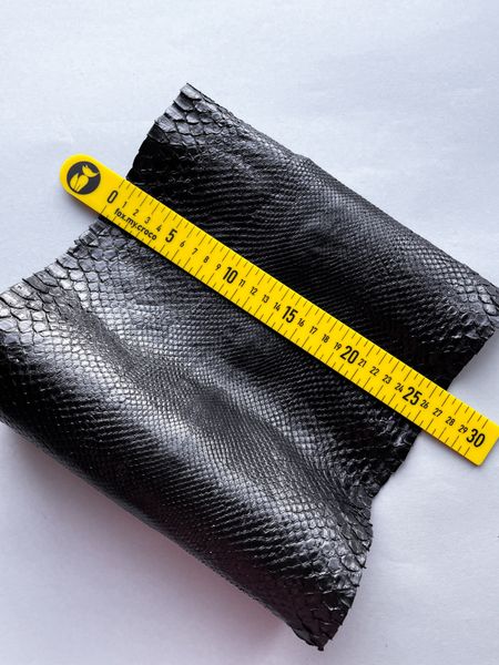 Python skin, black ink 149 cm (available for cut from 20cm)