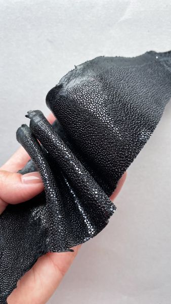 Stingray leather piece, black