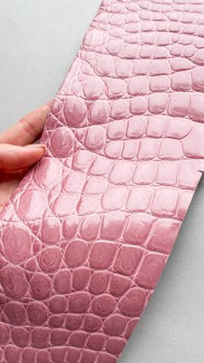 Лоскут шкіри крокодила, рожевий 000000672 фото