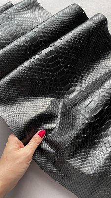 Python skin, black 350 cm